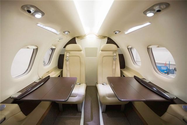 Embraer Phenom 100 Interior