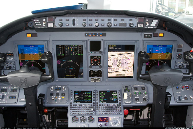 XLS+ Cockpit