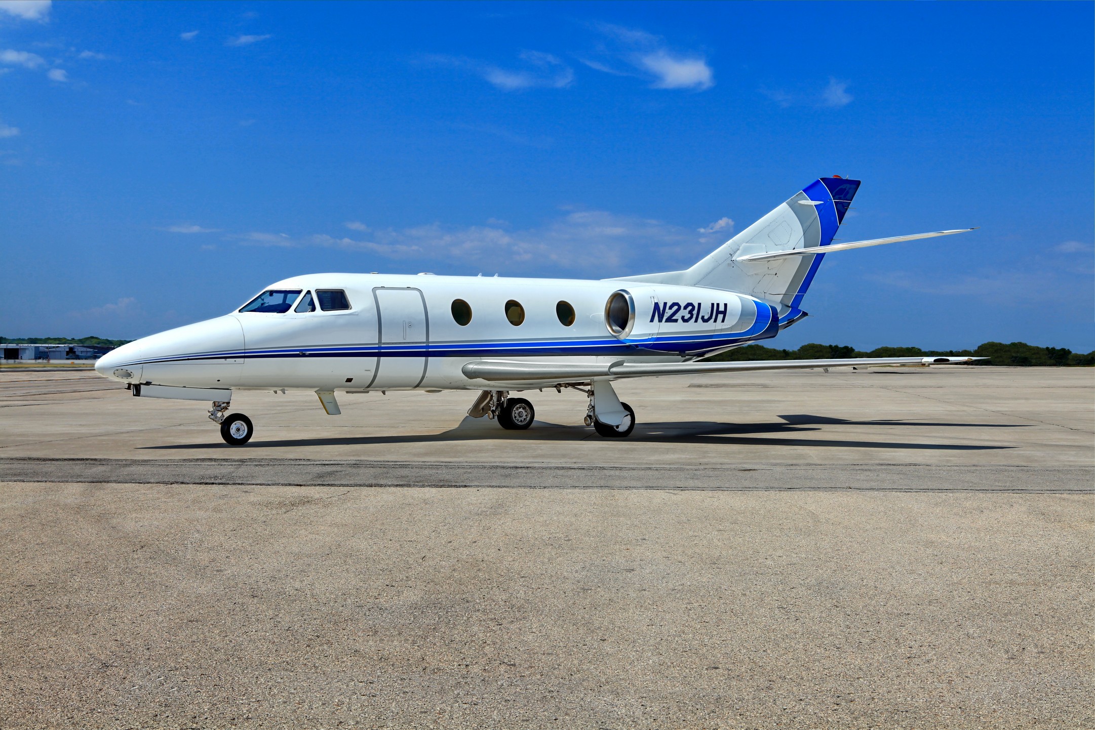 1981 Falcon 10 S/N 176 – SOLD