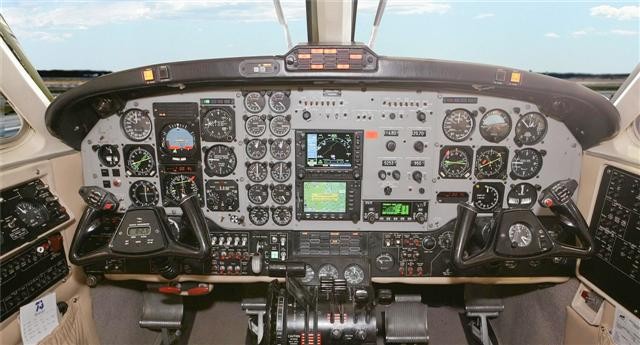 Hawker Beechcraft King Air B200 Specs and Description