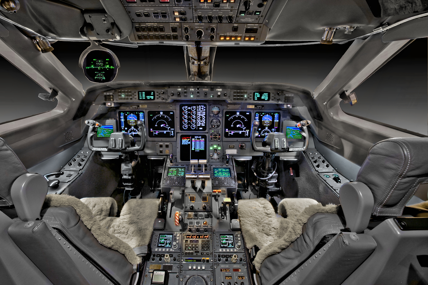 GV sn581 - Cockpit 250e